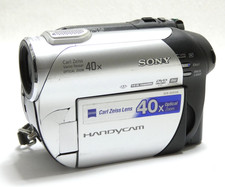 HS POUR PIECES / CAMESCOPE SONY MODEL DCR DVD 106E AVEC ALIMENTATION VINTAGE