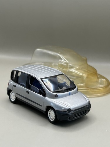 R923 voiture miniature 1 43 - r923,