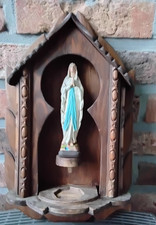 Ancien niche en bois sculpté
