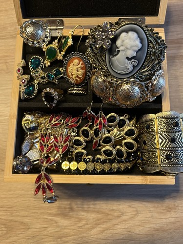 Lot bijoux fantaisie - , mystère