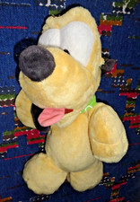 BB / DOUDOU PELUCHE DISNEY CHIEN PLUTO JAUNE COLLIER VERT 38 CM EXC ETAT