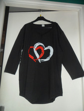HAUT TEE-SHIRT FEMME MANCHES 3/4 NOIR MOTIF COEURS TAILLE XL (VOIR MESURES) TBE.