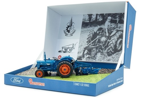 Universal hobbies fordson - universal,