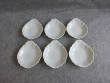 6 coupelles en porcelaine de