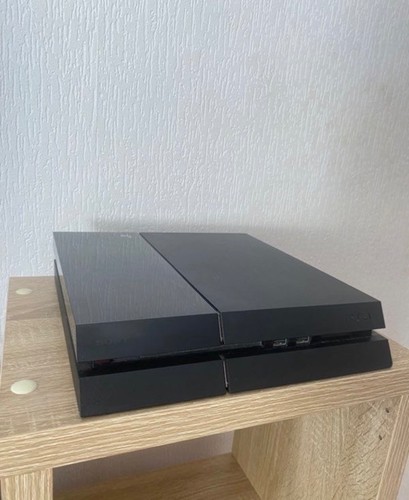 Sony playstation 500 - 4, go
