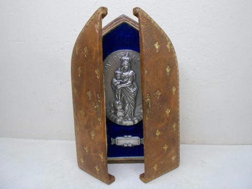 Ancien cadre religieux des - ancien,