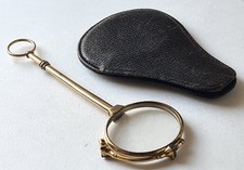 Ancienne Lorgnette Dans Son Étui D'Origine En Cuir, Dorée, Vers 1900 P171