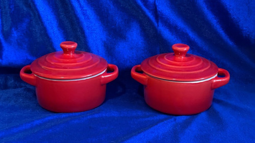 Bright red ceramic - bright,