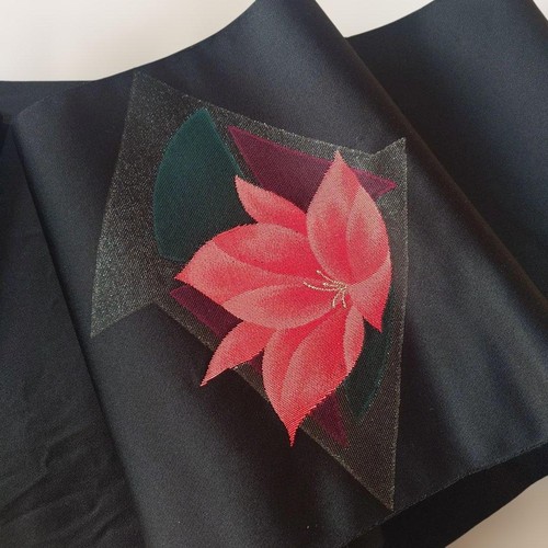 Kimono japonais noir fleur