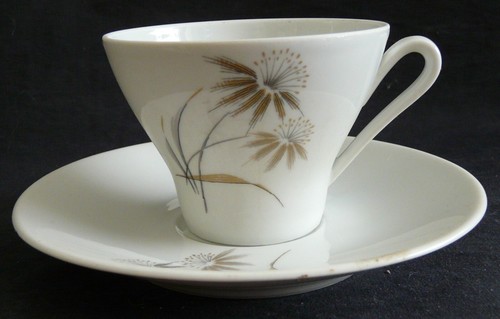 Tasse sous porcelaine - tasse, +