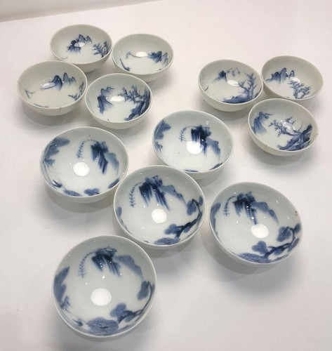 Lot tasses à saké - 12,