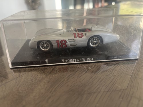 Voiture formule mercedes - voiture,