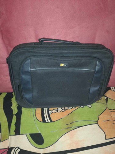 Sacoche portable case logic - pc,