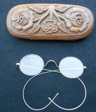 RARE ETUI A LUNETTES fin XVIII