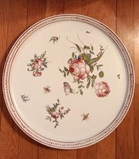 Plat ancien en faïence