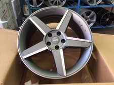 4 Roues MOMO Stealth De 19