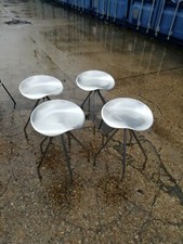 4 Tabourets Bas Pepe Cortes Amat Jamaica Pour Knoll 