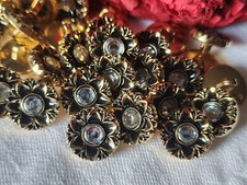 Lot 18 boutons fond d'atelier acrylique doré avec strass pied 1,3 cm ref 2399