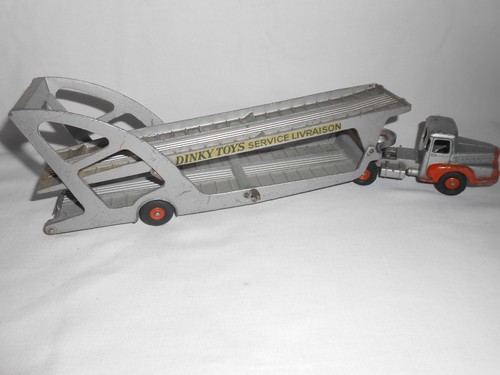 Tracteur unic avec remorque - unic,