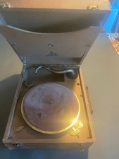 un gramophone ancien de la