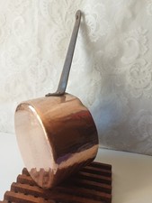 ​Magnifique Casserole Ancienne en Cuivre Martelée – Cuisine ou Décoration