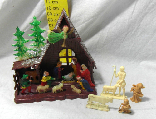 Santons crèche ancienne - crèche, la