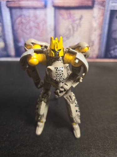 Transformers legacy deluxe - transformers,
