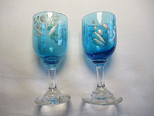 2 VERRES A LIQUEUR EMAILLES à