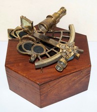 Ancien sextant en laiton avec