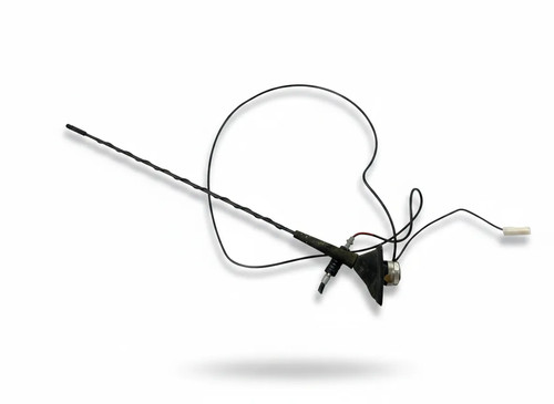 Antenne radio avec - embase, et