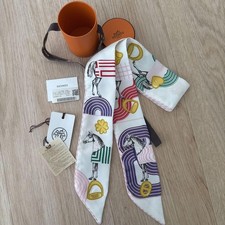 HERMES Twilly Scarf Garde-Robe