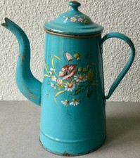 CAFETIERE ancienne en TÔLE EMAILLEE. DECOR FLEURS EN RELIEF. Turquoise. Verseuse