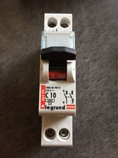 Lot 2 Disjoncteurs LEGRAND DX