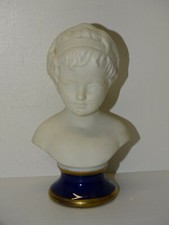 JOLI PETIT BUSTE PETITE FILLE