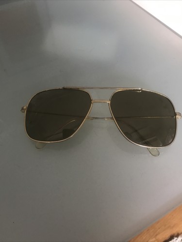 Ancienne paire lunettes - paire,