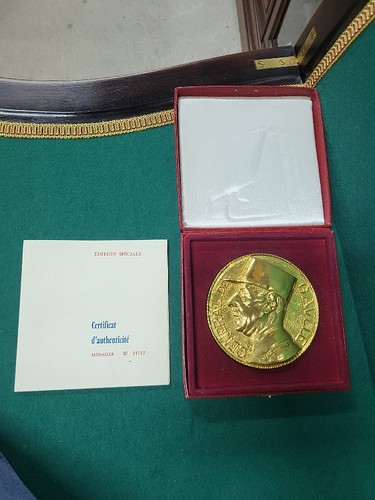 Grande medaille table en - medaille, de