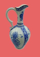 Pichet faience de  Gien.