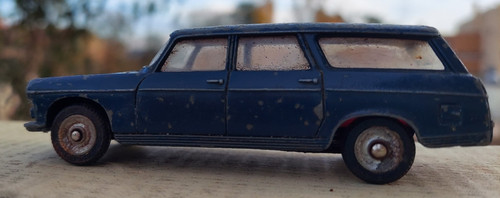 404 break peugeot - 404, dinky