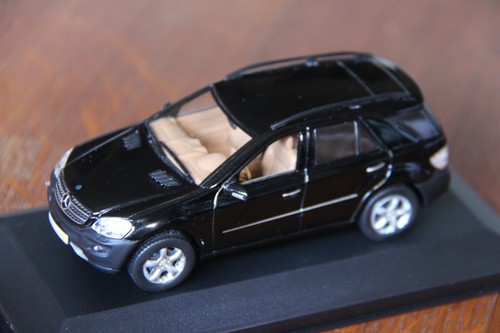 Mercedes 500 2005 - 2005, 1/43