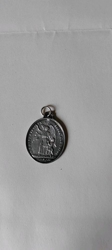 Belle ancienne médaille - belle, en