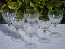 Service de 6 verres à vin rouge en cristal taillé. Haut. 12 cm - Diam buvant 7,5