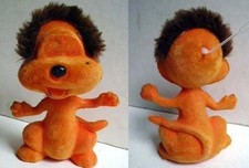 FIGURINE MASCOTTE LION LOEKI -