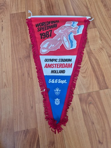 Vintage 1987 pennant - 1987,