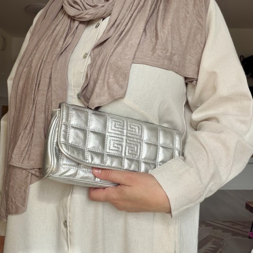 Givenchy pochette argenté