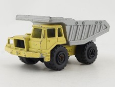 Camion à benne basculante