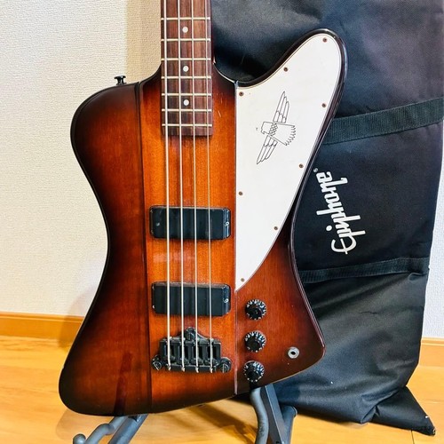 Guitare basse électrique