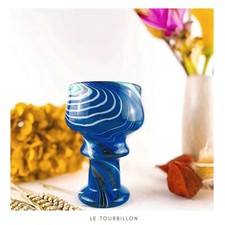 Coupe sur pied en verre multicouche à décor de forme libre Patrick Lepage