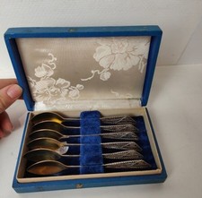 Six cuillères à moka en