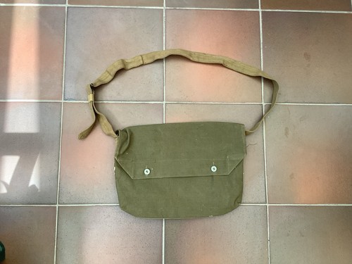 Musette vivre armée - musette,