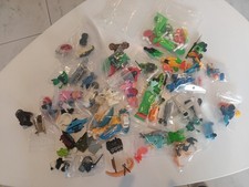 LOT PIECES DETACHEES KINDER